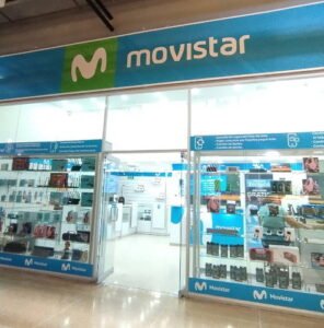 Fachada de la tienda Movistar en Meropolis Barquisimeto