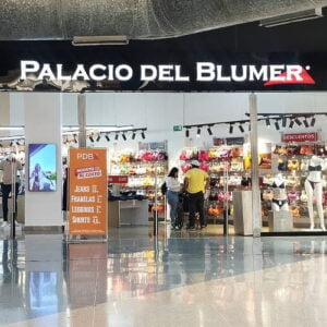 Fachada de la tienda Palacio del Blumer en el nivel Sol de Metropolis Barquisimeto