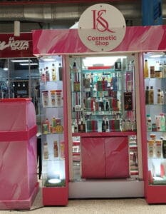 Vitrina del Kiosko KS Cosmetic Shop de productos de belleza corporar y caoilar en Metropolis Barquisimeto