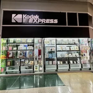 Vitrina de la tienda Kodak Express en Metropolis Barquisimeto